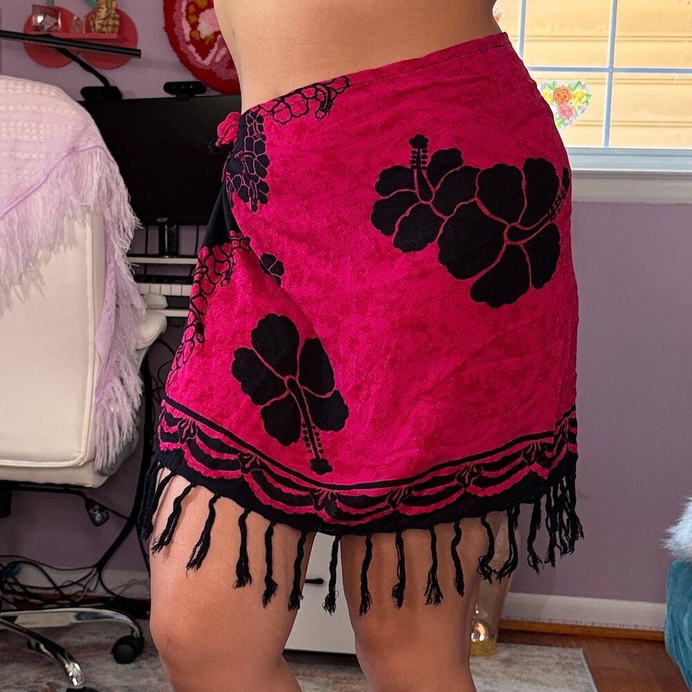 Vintage Y2K pink and black wrap skirt / sarong / cover up